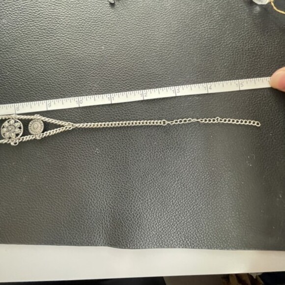 Floral Chain Chocker With Rhinestones - Picture 5 of 7